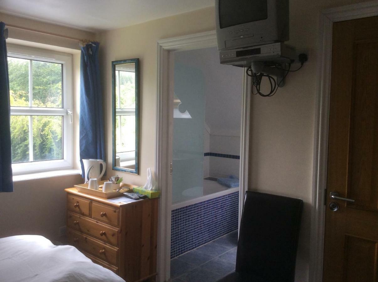 Riverside Cottage B&B Cladich ภายนอก รูปภาพ